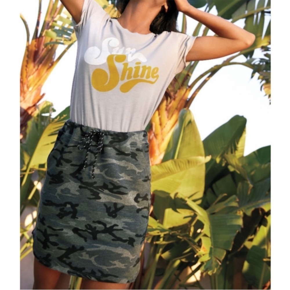 Sundry Camo Jersey Skirt Size M